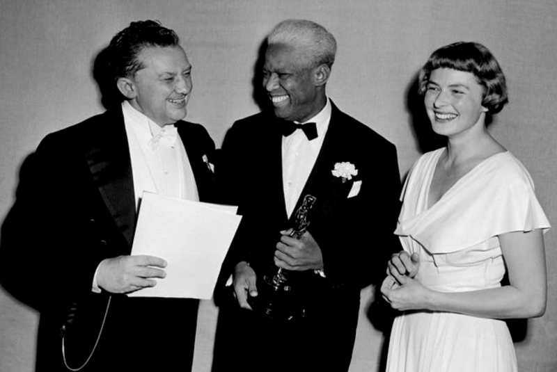 James Baskett receives an Oscar for best actor.